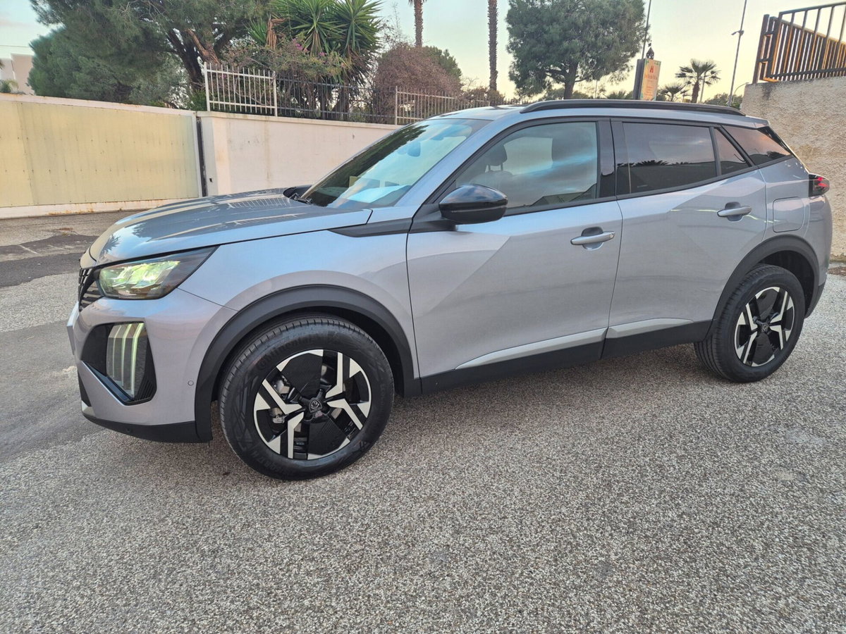 Peugeot 2008 1.2 hybrid Allure 110cv e-dcs6 (3)