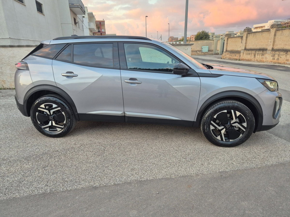 Peugeot 2008 1.2 hybrid Allure 110cv e-dcs6 (9)