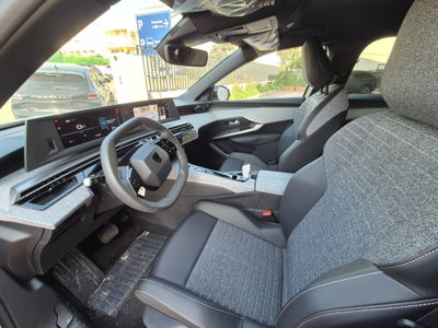 Peugeot 3008 1.2 hybrid Allure Business 145cv e-dcs6 (19)