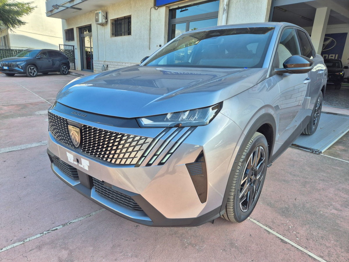 Peugeot 3008 1.2 hybrid Allure 145cv e-dcs6 (8)