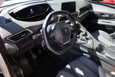 Peugeot 3008 BlueHDi 130 S&S Allure (12)