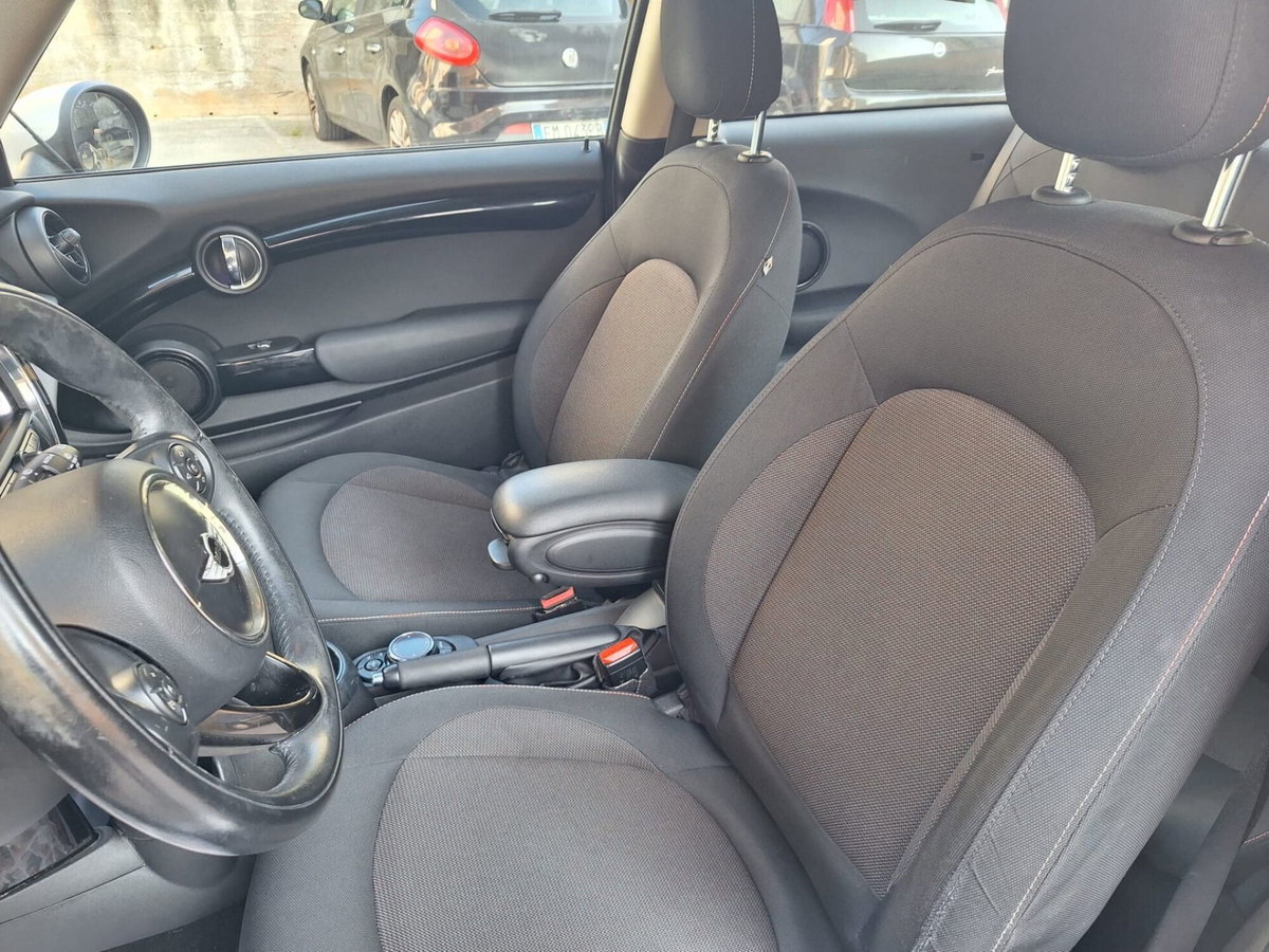 MINI Mini 1.5 Cooper D (12)