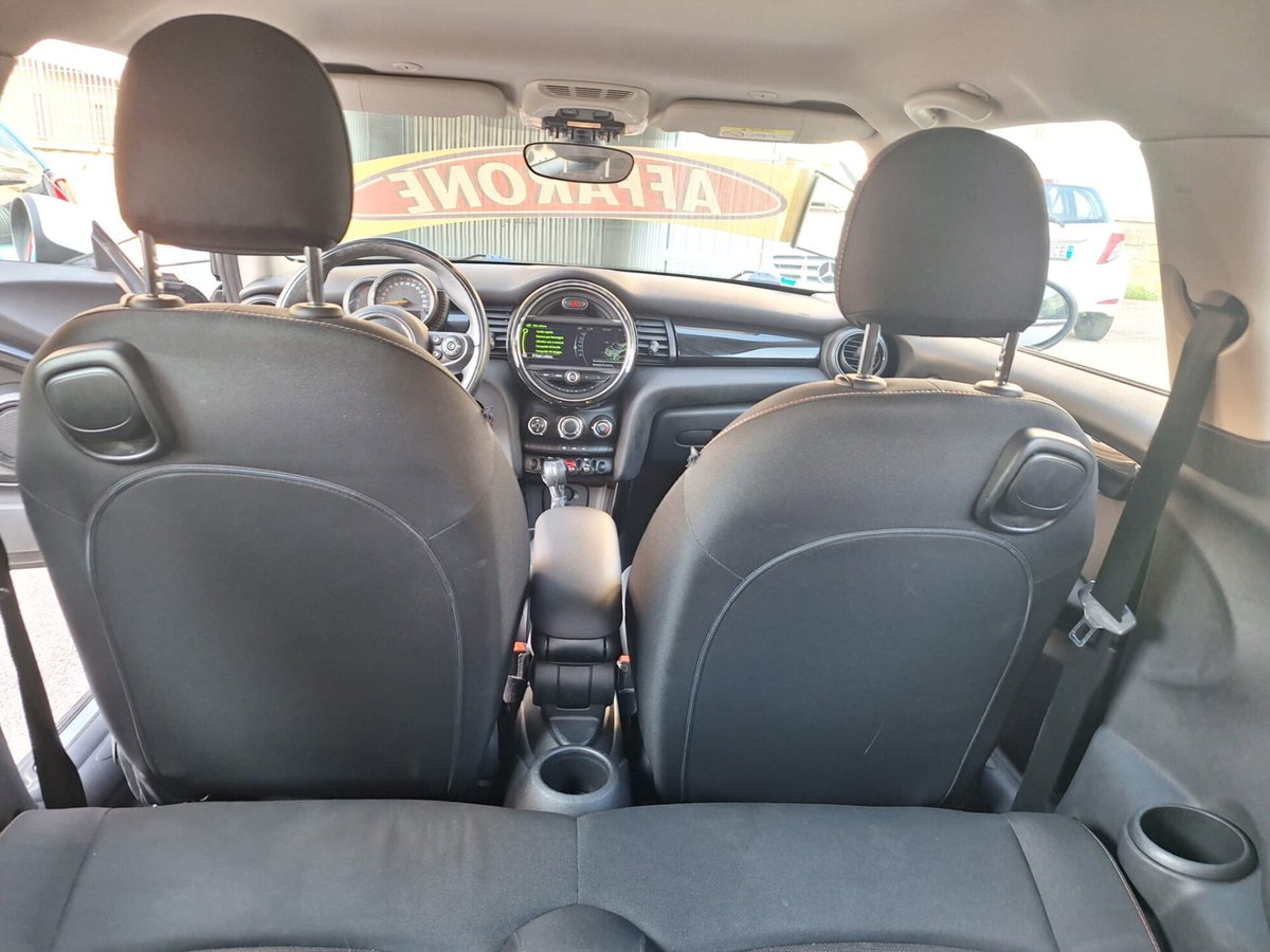 MINI Mini 1.5 Cooper D (17)