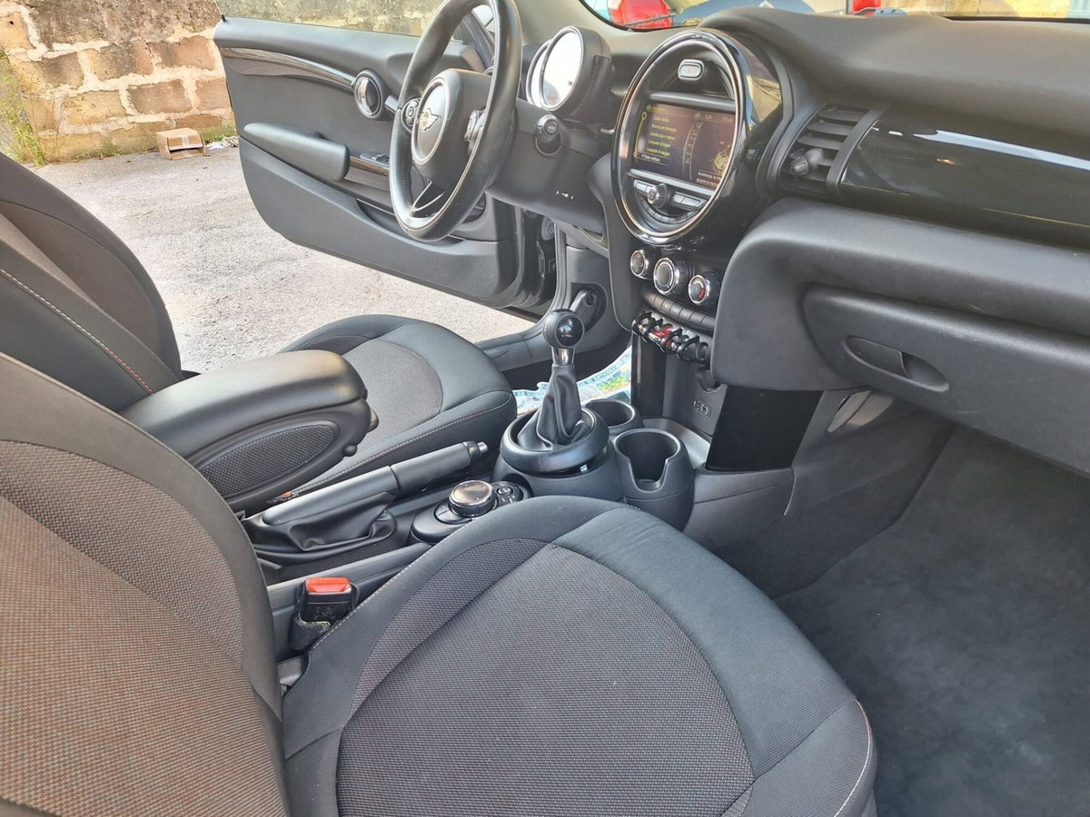 MINI Mini 1.5 Cooper D (20)