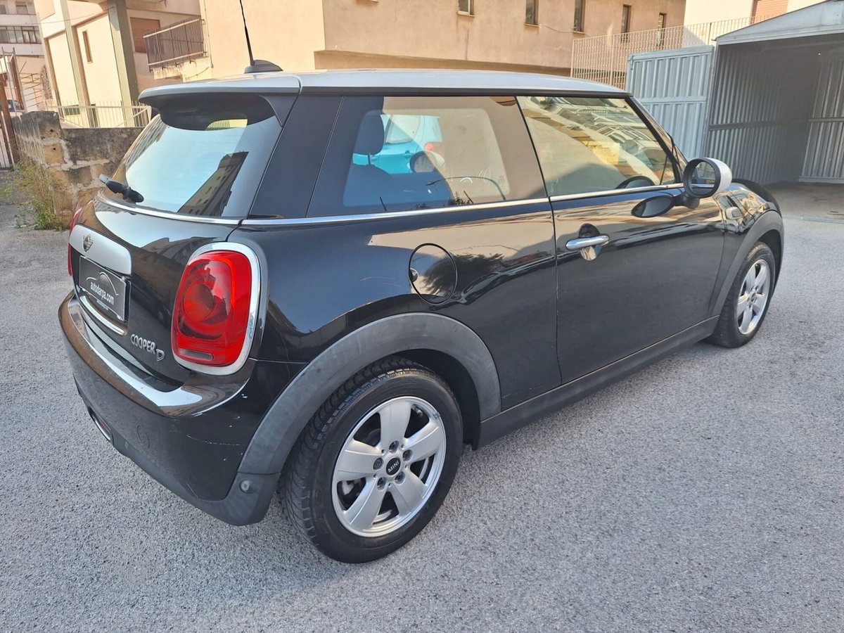 MINI Mini 1.5 Cooper D (5)