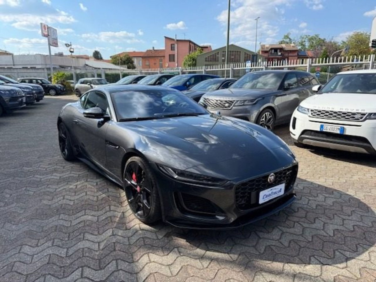 Jaguar F-Type Coupé 5.0 V8 450 CV aut Coupé R-Dynamic Black