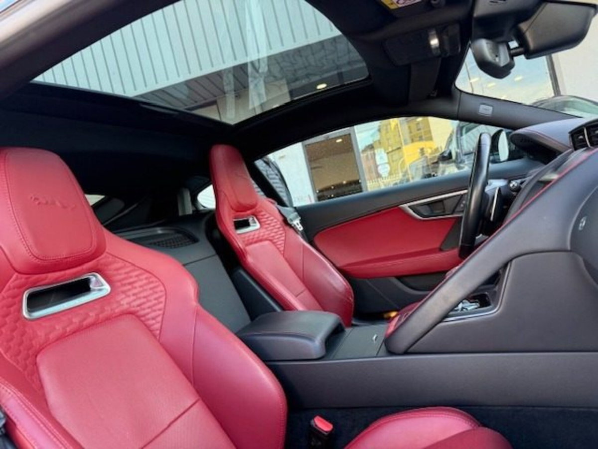 Jaguar F-Type Coupé 5.0 V8 450 CV aut Coupé R-Dynamic Black (12)