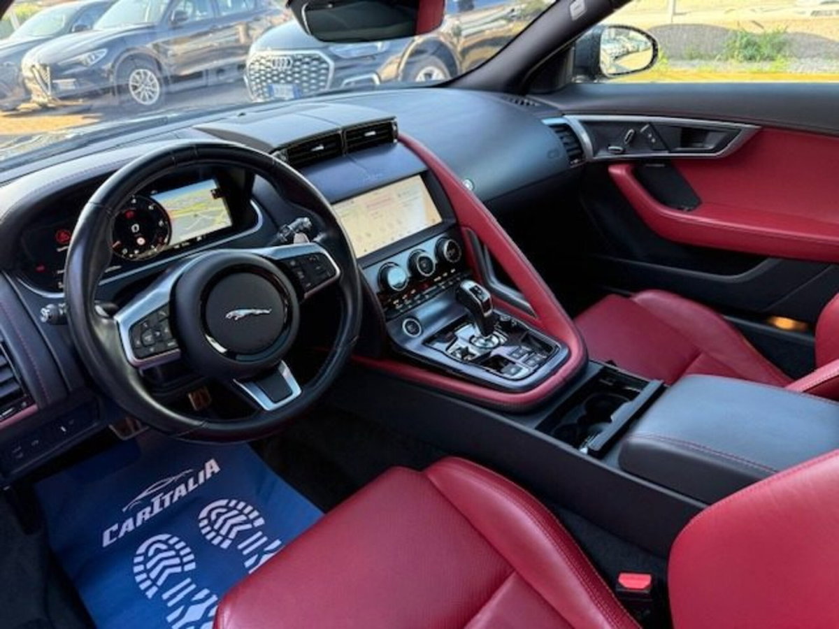Jaguar F-Type Coupé 5.0 V8 450 CV aut Coupé R-Dynamic Black (14)