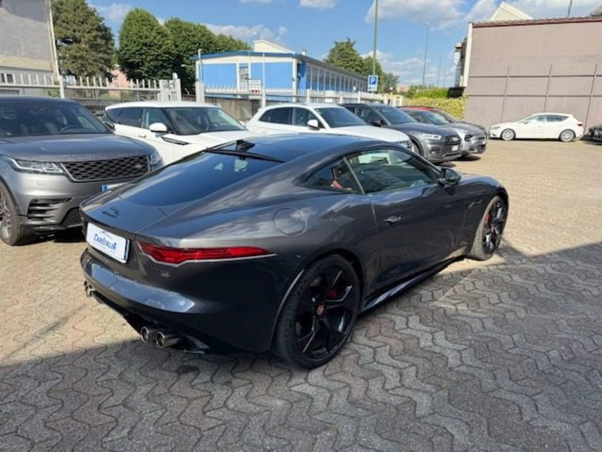 Jaguar F-Type Coupé 5.0 V8 450 CV aut Coupé R-Dynamic Black (6)