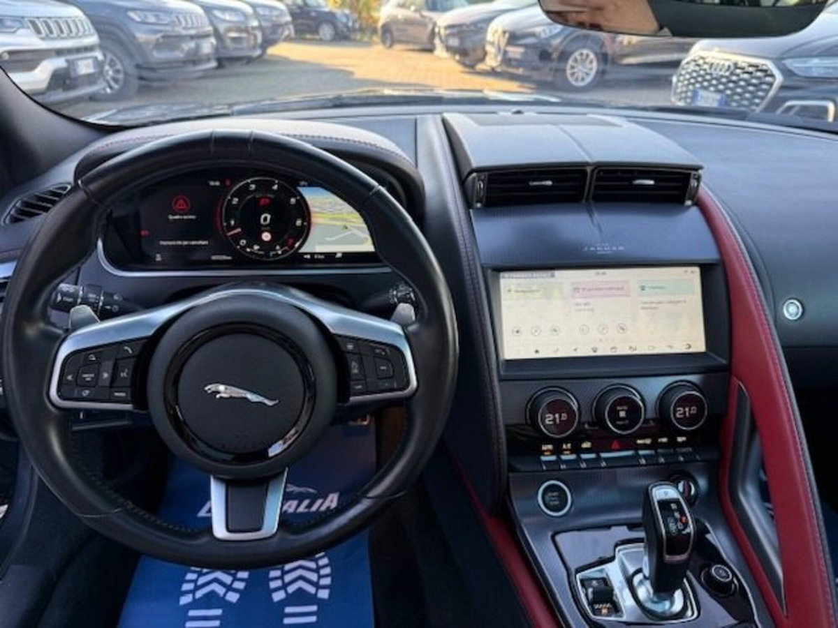 Jaguar F-Type Coupé 5.0 V8 450 CV aut Coupé R-Dynamic Black (8)