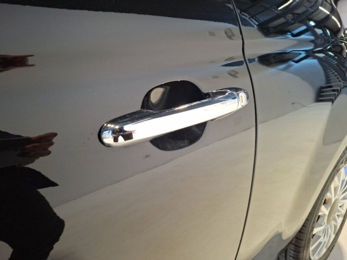 Fiat 500 1.0 Hybrid Connect (8)