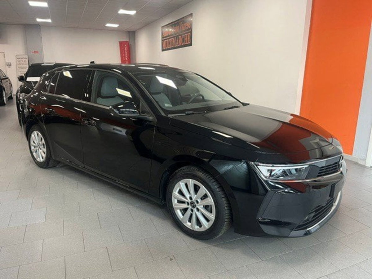 Opel Astra 1.2 Turbo 110 CV Elegance (2)