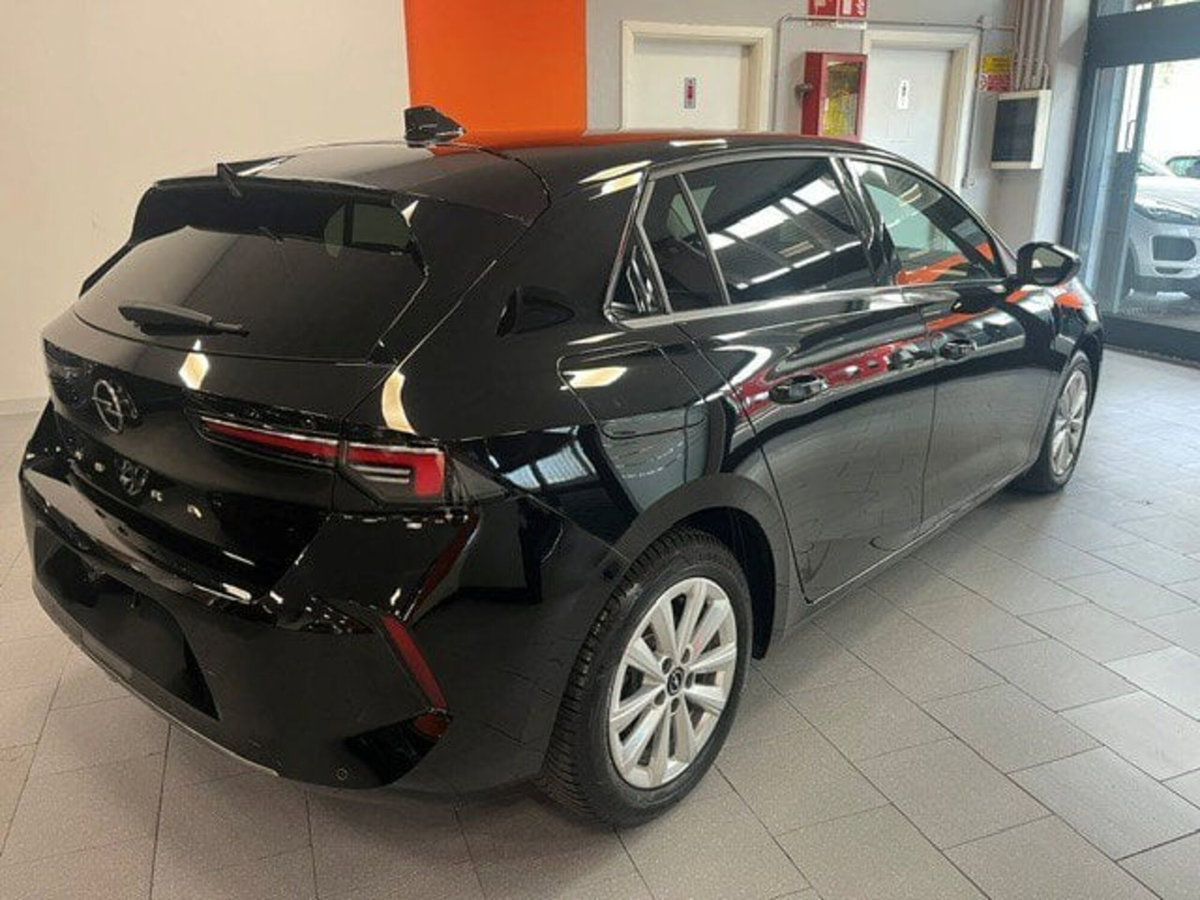 Opel Astra 1.2 Turbo 110 CV Elegance (5)