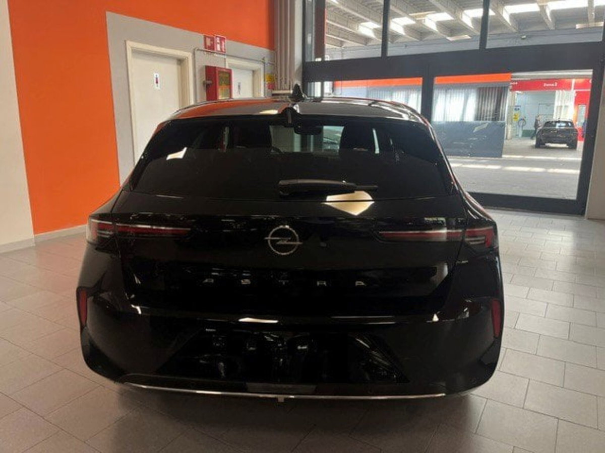 Opel Astra 1.2 Turbo 110 CV Elegance (6)