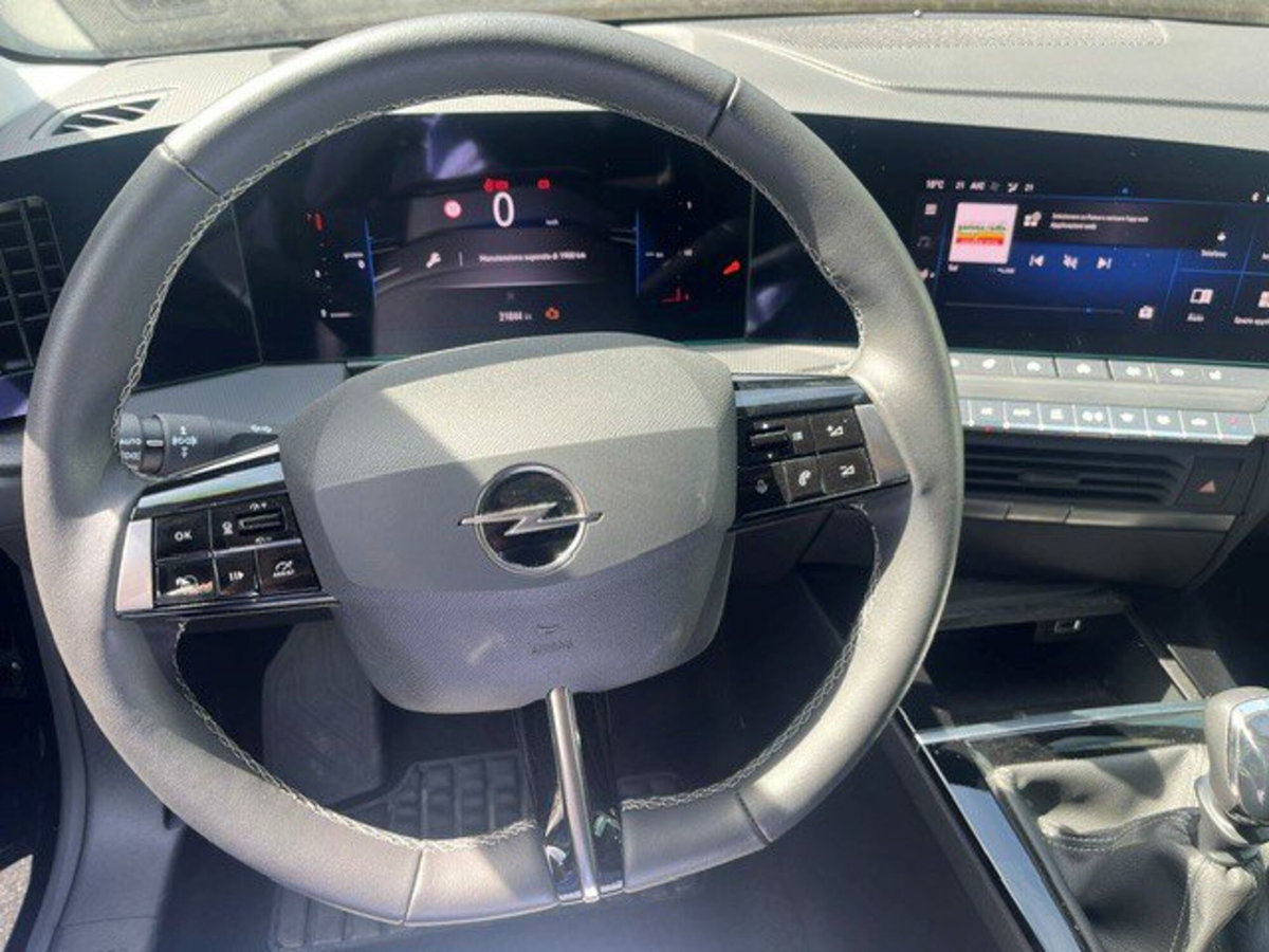 Opel Astra 1.2 Turbo 110 CV Elegance (7)