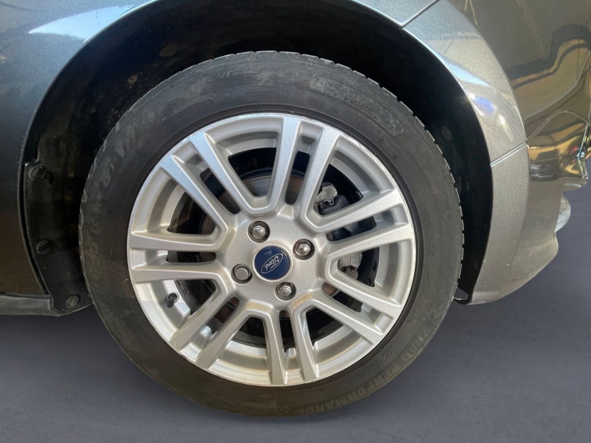 Ford Tourneo Courier 1.5 TDCI 75 CV Titanium (5)
