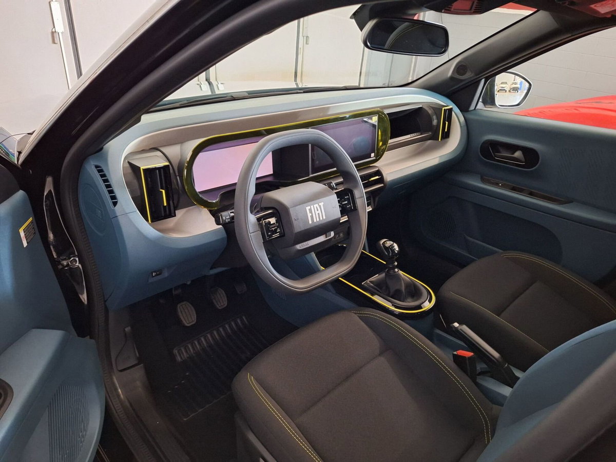 Fiat Grande Panda 1.2 Business 100cv (8)