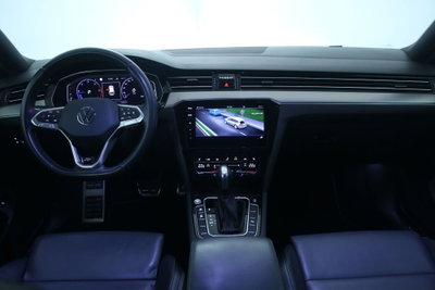 Volkswagen Passat Variant 2.0 TDI SCR 200 CV 4MOTION DSG Executive (9)