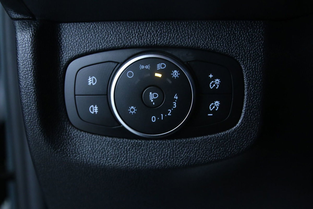 Ford Tourneo Courier 1.0 ecoboost 125cv Titanium powershift (20)