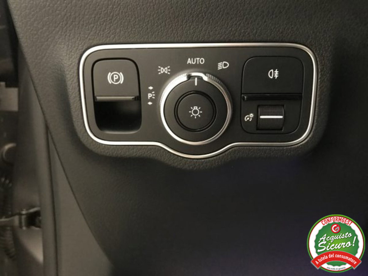 Mercedes-Benz GLA SUV 200 d Automatic Sport Plus (19)