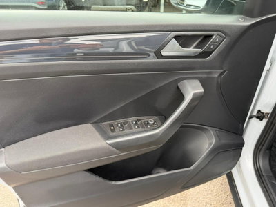 Volkswagen T-Roc 1.6 TDI SCR Style BlueMotion Technology (14)