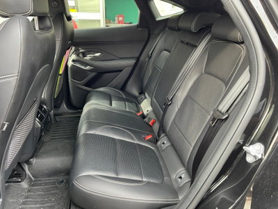 Jaguar E-Pace 2.0D I4 163 CV AWD Auto R-Dynamic Black (12)
