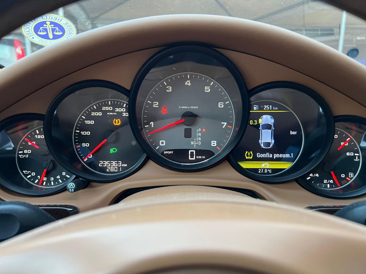 Porsche Panamera 4.8 Turbo (9)