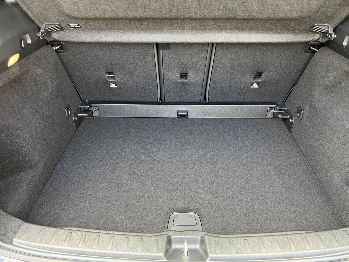 Mercedes-Benz GLA SUV 200 d Progressive Advanced Plus 4matic auto (5)