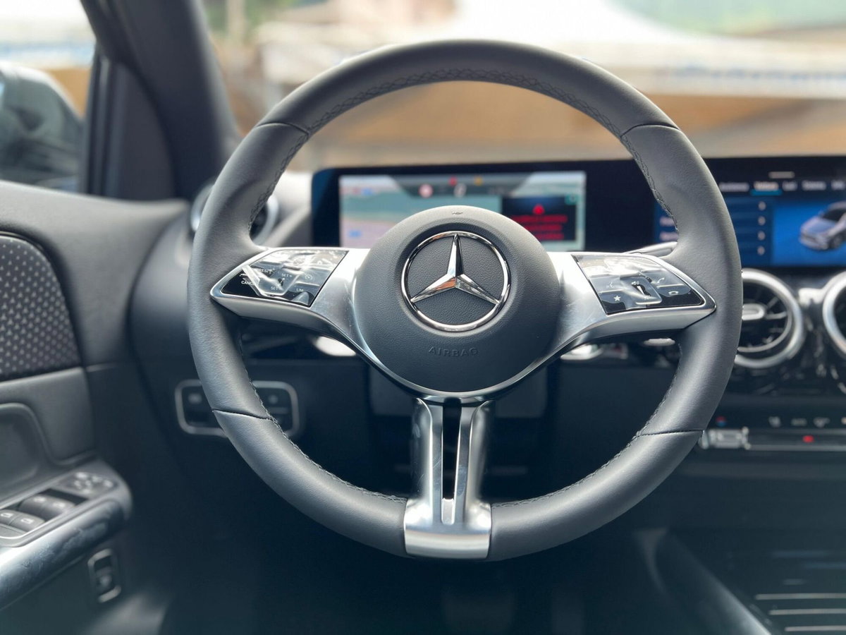 Mercedes-Benz GLA SUV 200 d Progressive Advanced Plus 4matic auto (9)