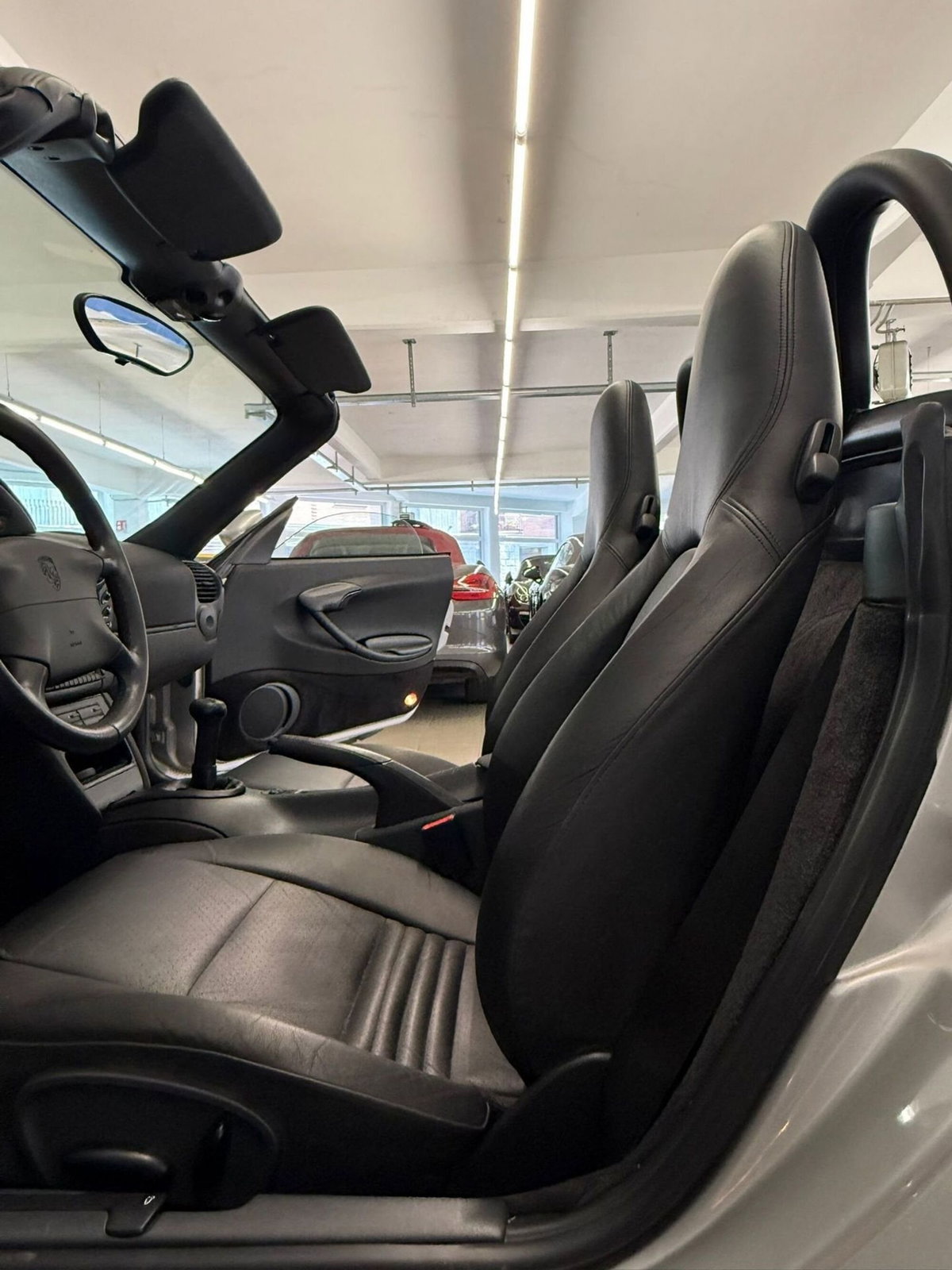 Porsche Boxster 2.5i 24V cat (11)