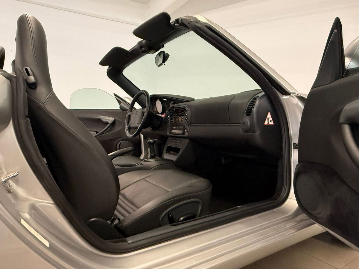 Porsche Boxster 2.5i 24V cat (13)