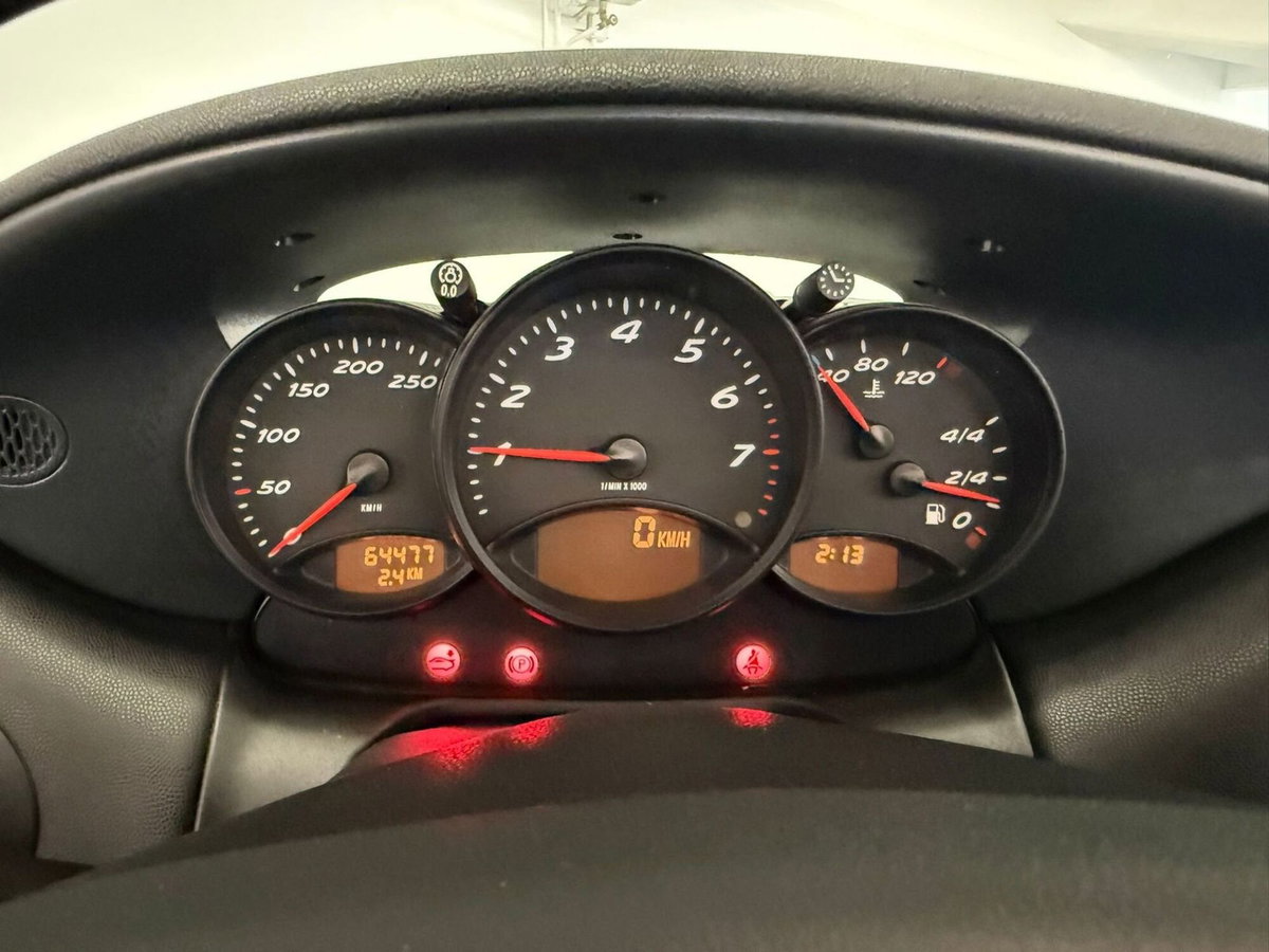 Porsche Boxster 2.5i 24V cat (7)