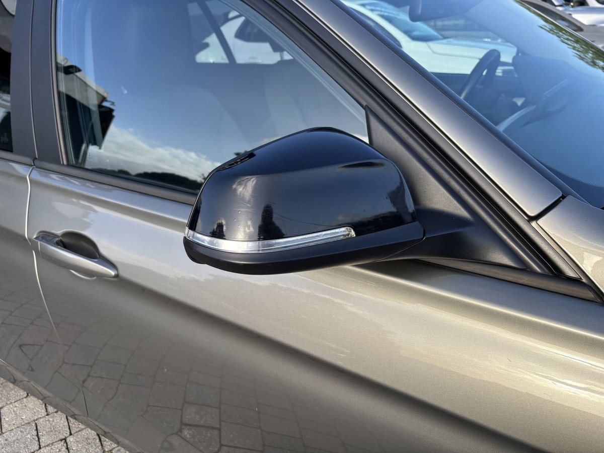 BMW Serie 3 Touring 318d  Business Advantage aut. (16)