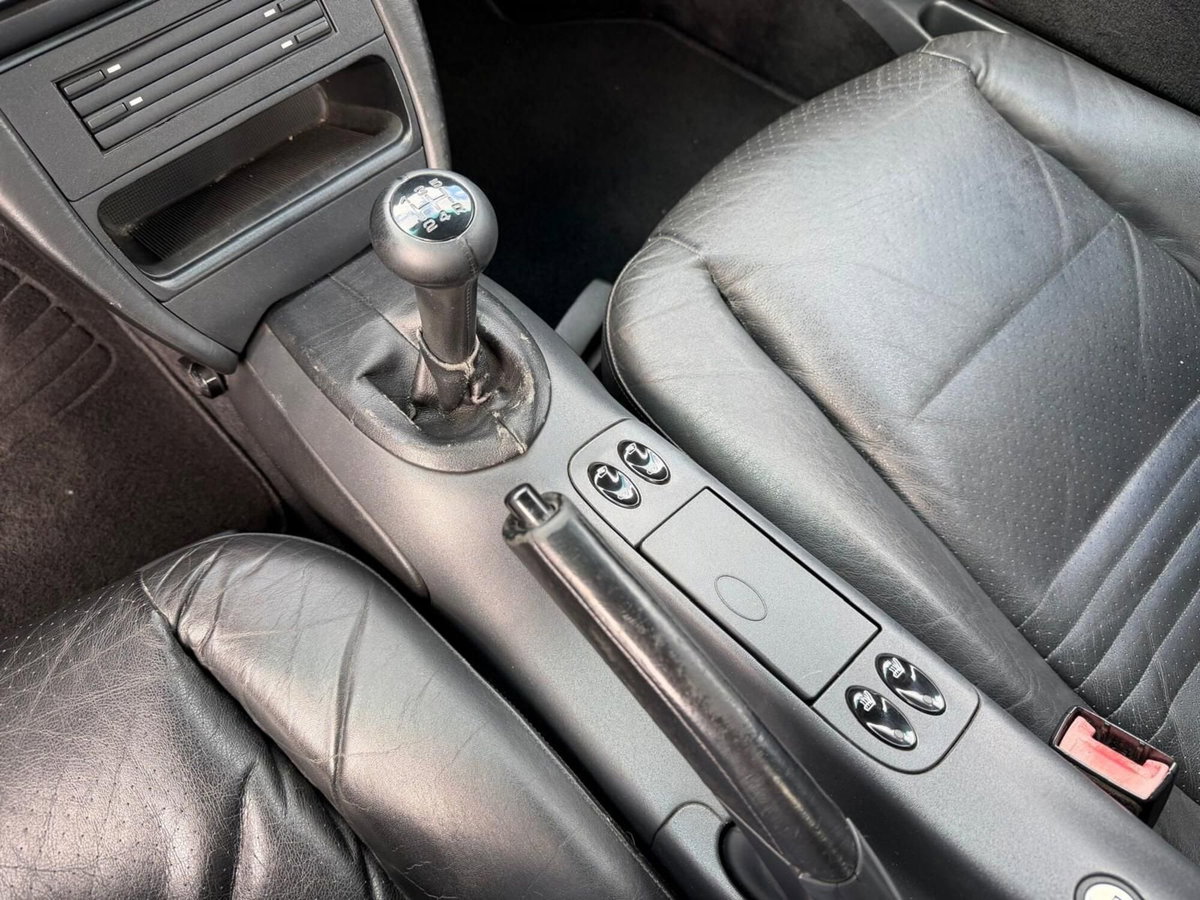 Porsche Boxster 2.5i 24V cat (10)