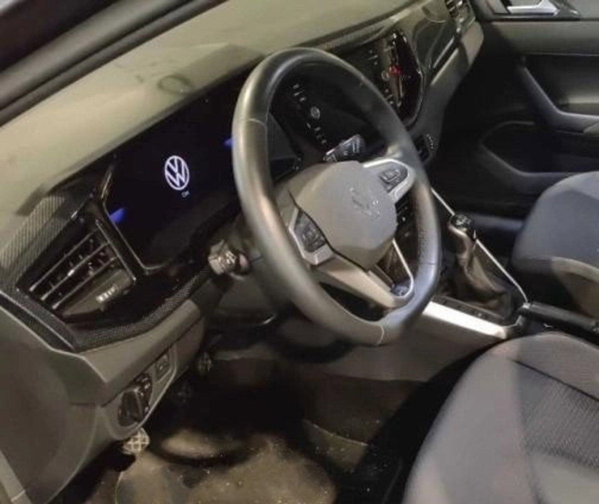 Volkswagen Taigo 1.0 tsi Life 115cv (5)