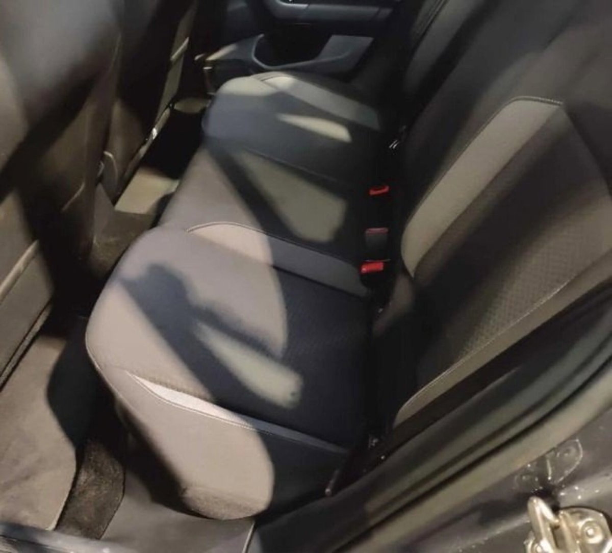 Volkswagen Taigo 1.0 tsi Life 115cv (7)
