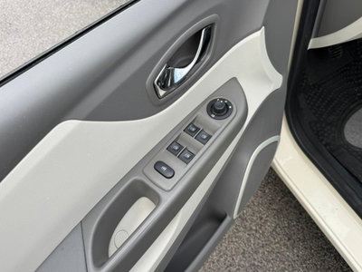 Renault Captur 1.5 dCi 8V 90 CV Start&Stop Live (4)