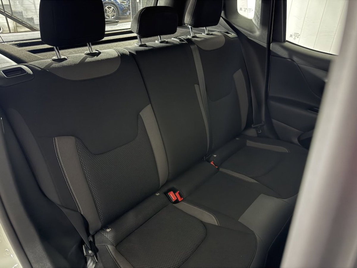 Jeep Renegade 1.3 T4 190CV PHEV 4xe AT6 Limited (17)
