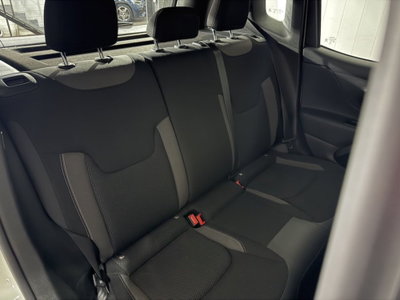 Jeep Renegade 1.3 T4 190CV PHEV 4xe AT6 Limited (17)