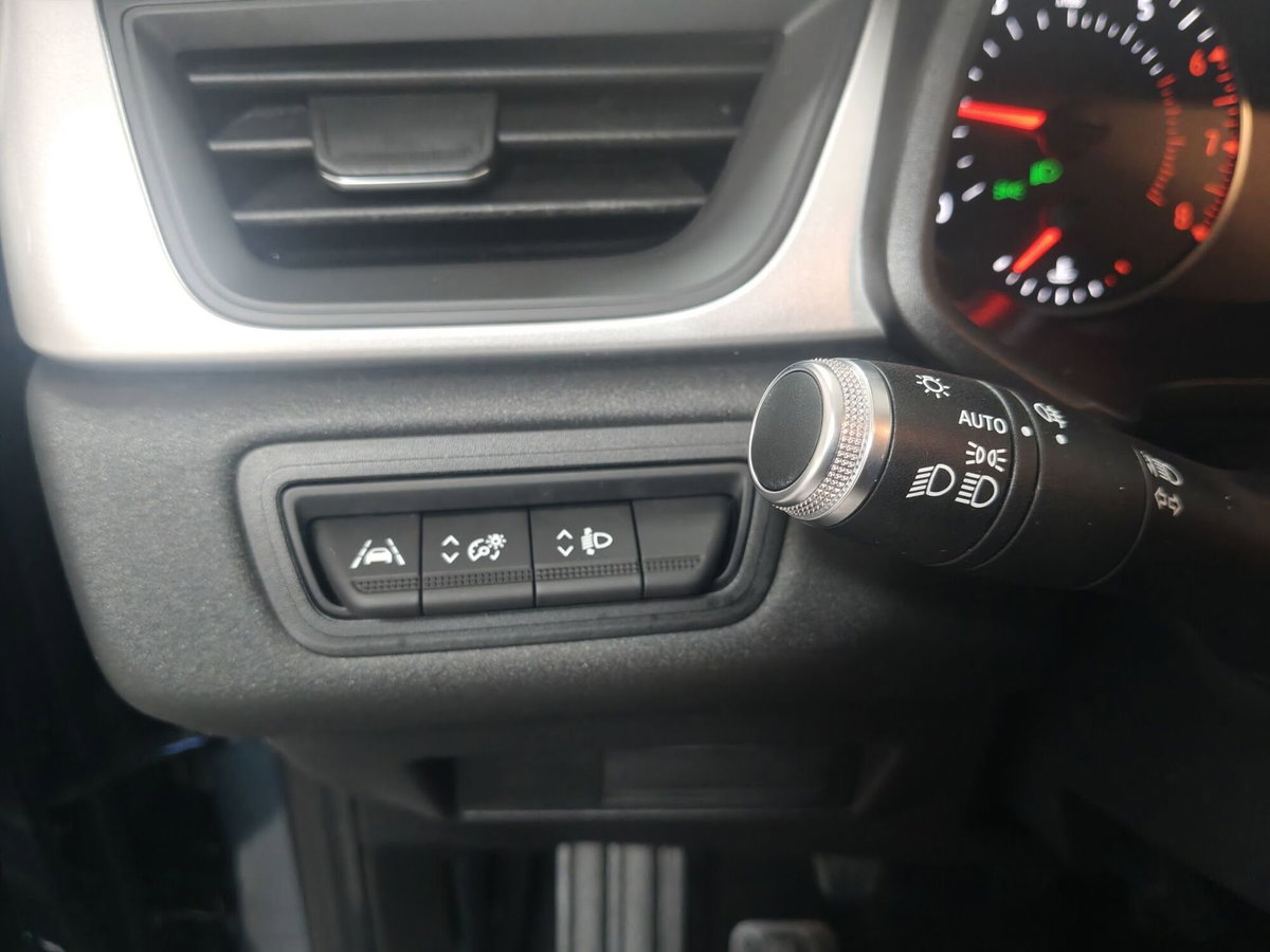 Renault Captur TCe 90 CV Equilibre (7)