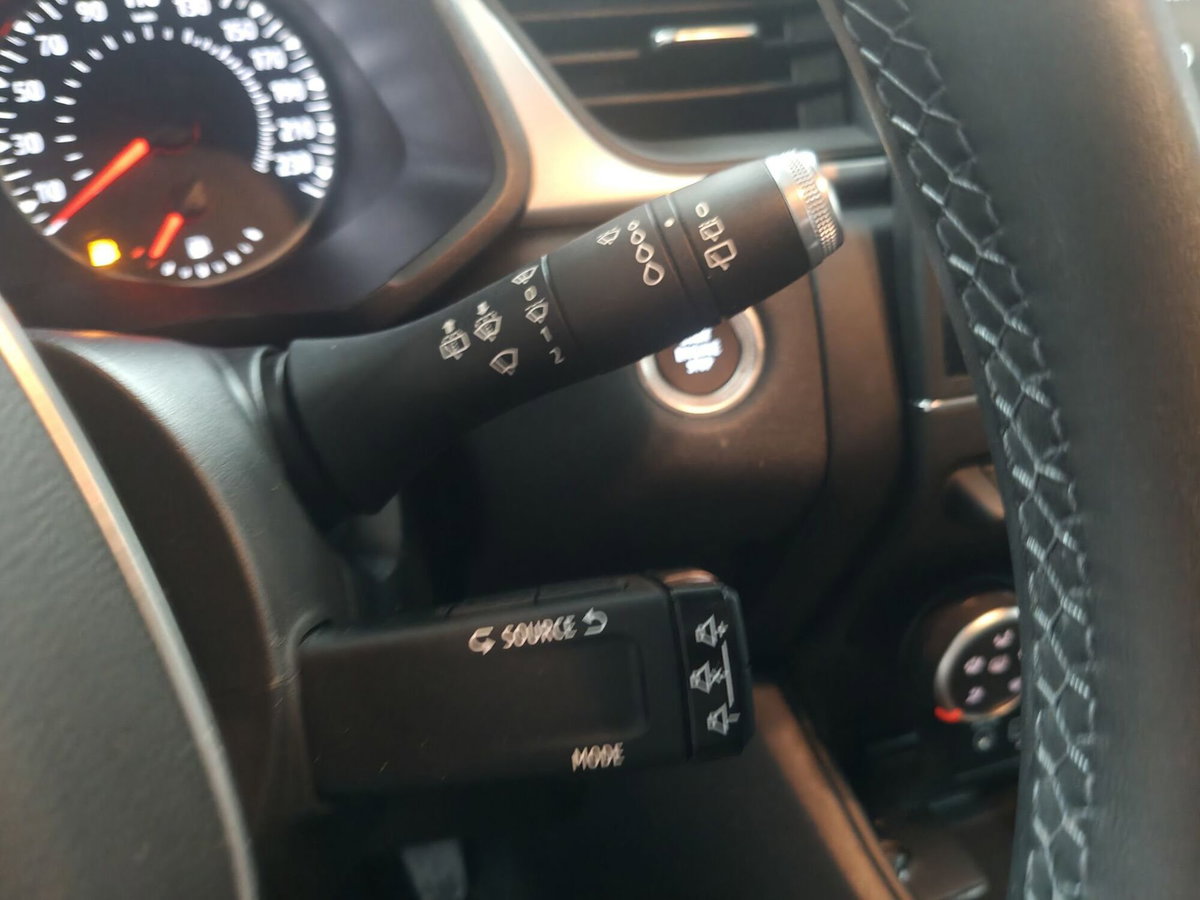 Renault Captur TCe 90 CV Equilibre (9)