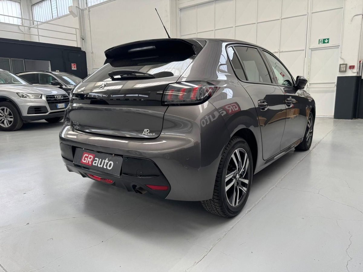 Peugeot 208 PureTech 100 Stop&Start 5 porte GT (9)