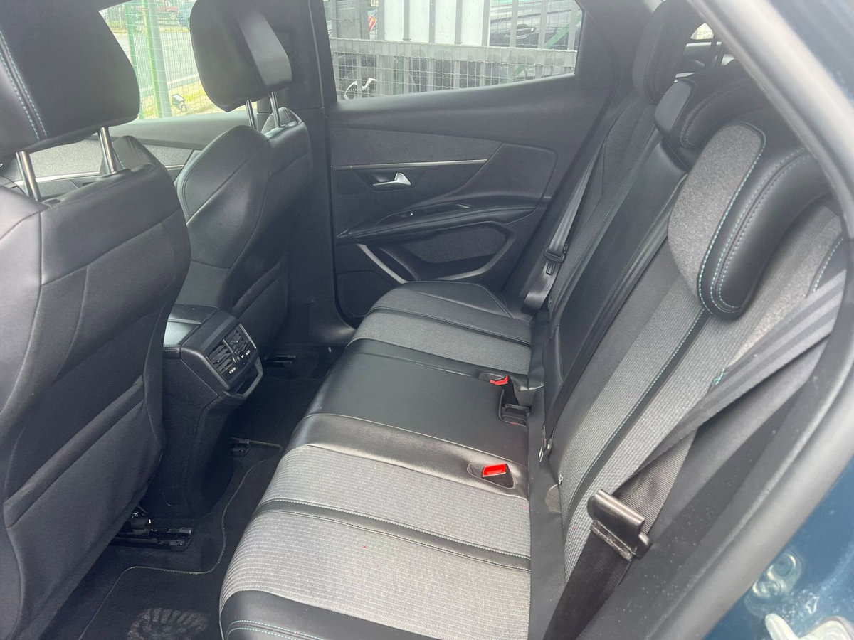 Peugeot 3008 PureTech Turbo 130 S&S Allure Pack (10)