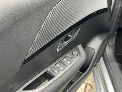 Peugeot 208 PureTech 100 Stop&Start 5 porte GT (9)
