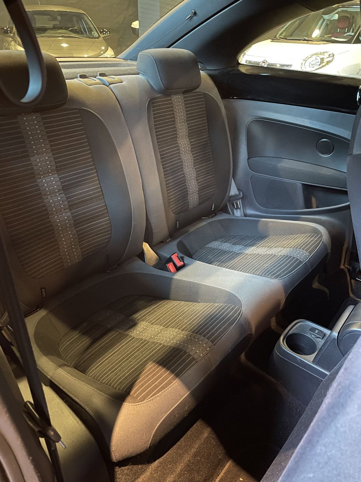 Volkswagen Maggiolino 2.0 TDI 150 CV Sport BlueMotion Technology (13)