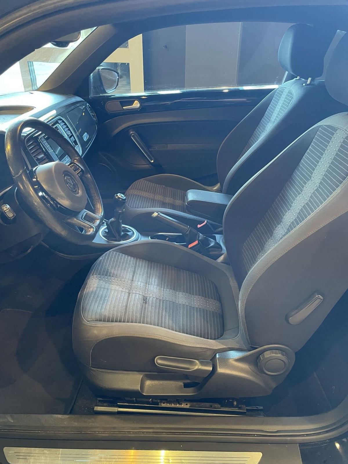Volkswagen Maggiolino 2.0 TDI 150 CV Sport BlueMotion Technology (9)