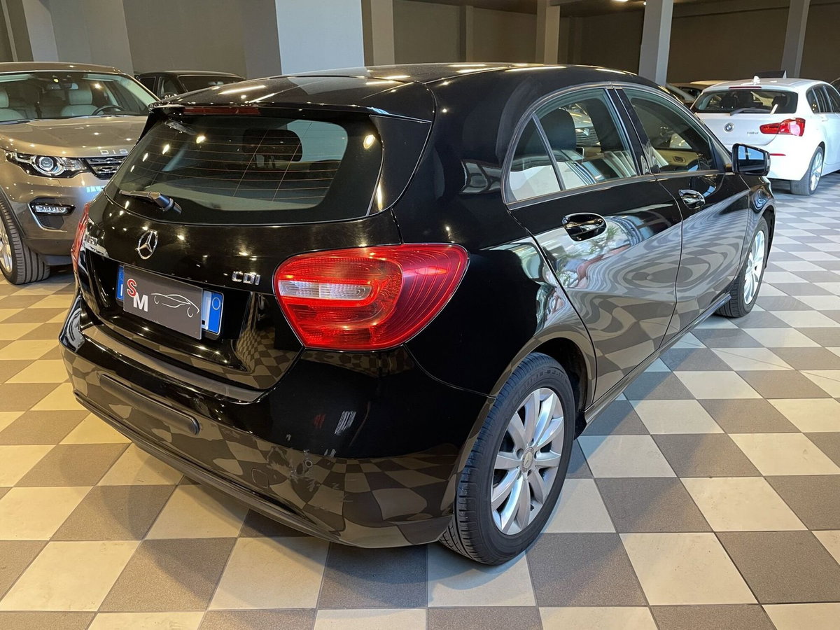 Mercedes-Benz Classe A 160 CDI Premium (6)