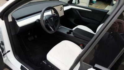 Tesla Model Y rwd (14)