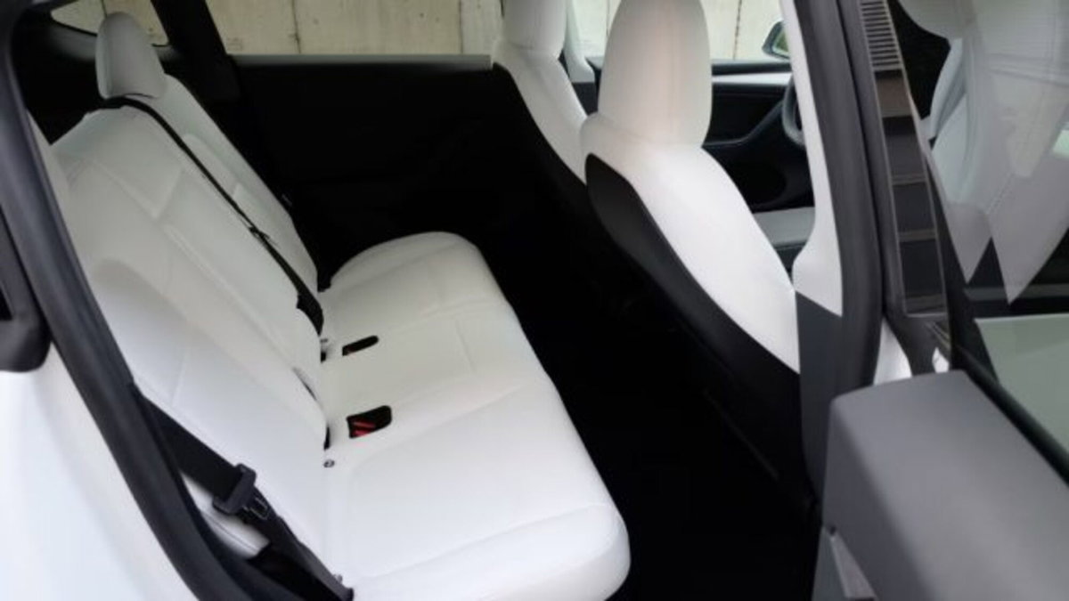 Tesla Model Y rwd (17)