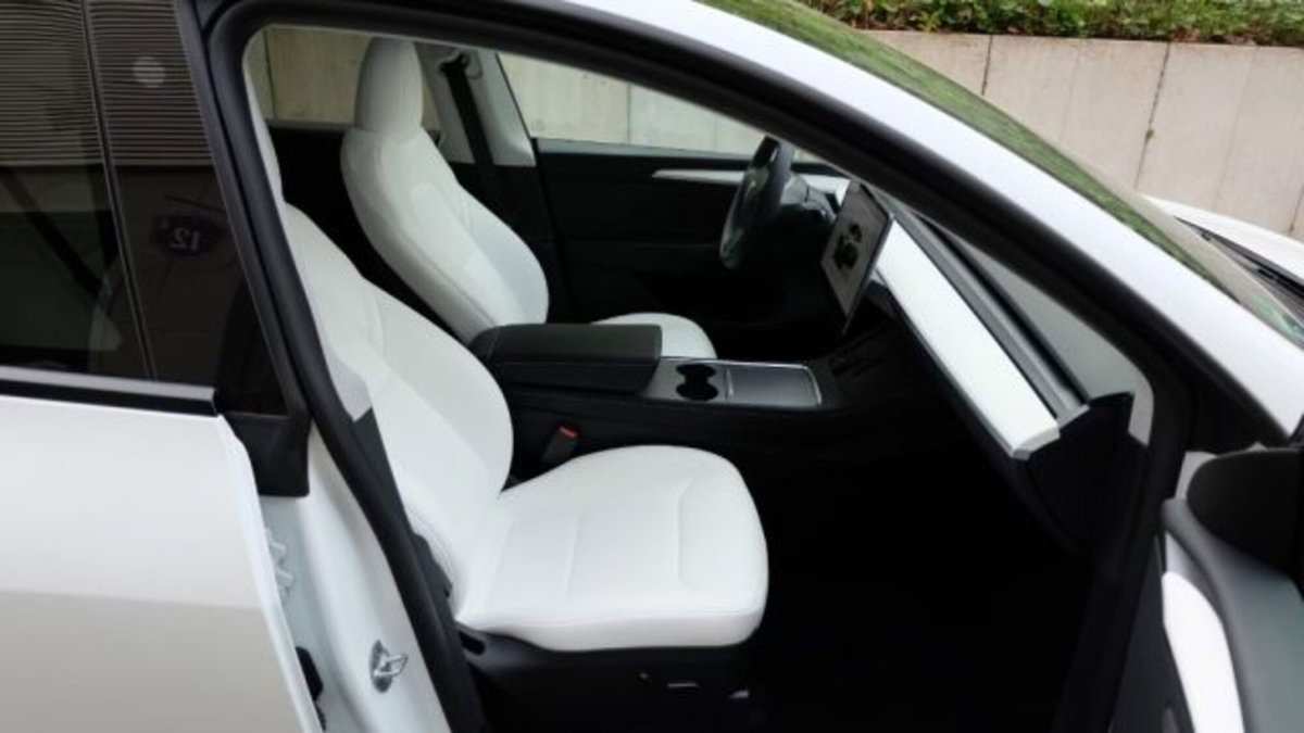 Tesla Model Y rwd (19)